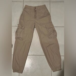 beige/khaki abercrombie & fitch cargos
